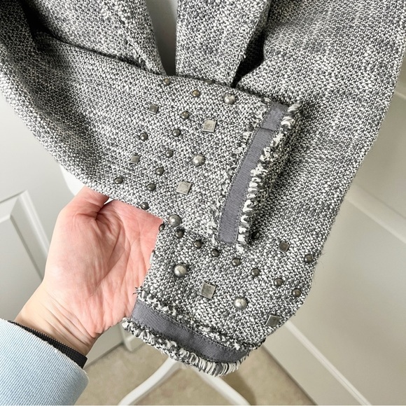 Banana Republic Edgy Metallic Stud Italian Fabric Tweed Jacket - Gray - Size 2 - Picture 7 of 14